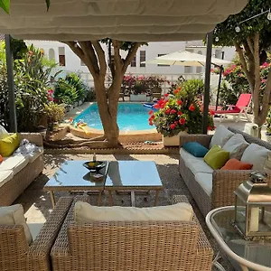 Large Private Pool And Garden Near Сasa de vacaciones